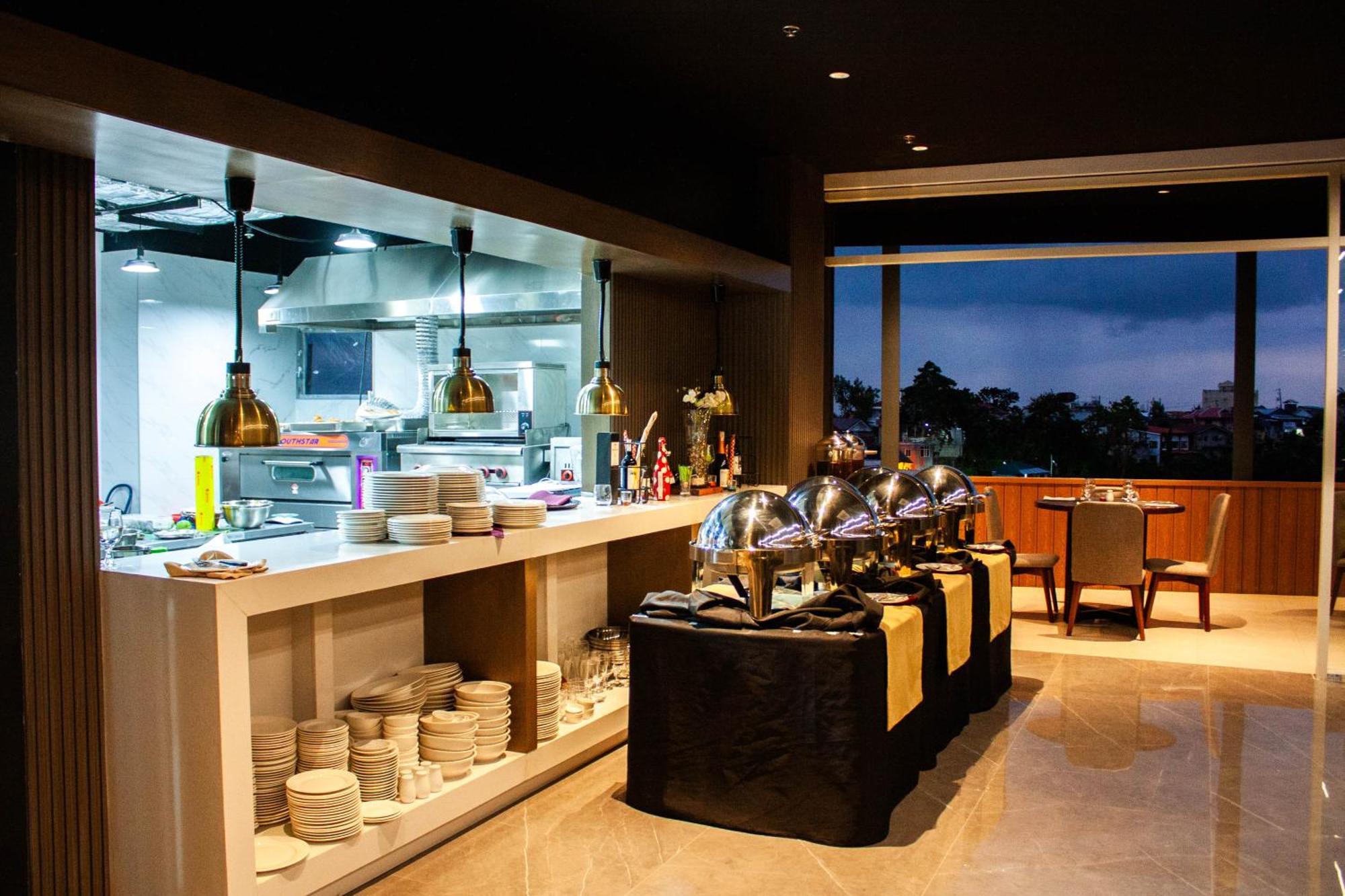 Hayat Sky Towers Hotel Cebu Ngoại thất bức ảnh
