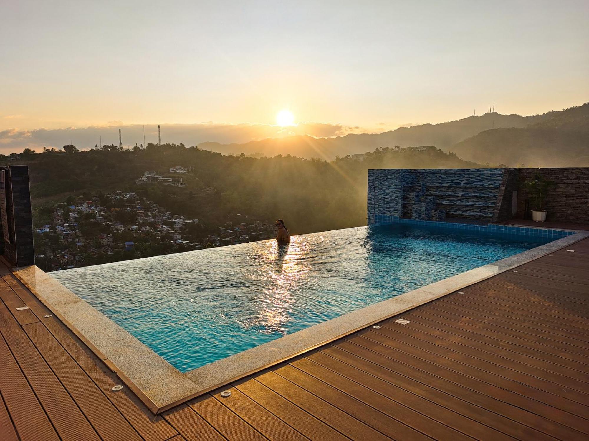 Hayat Sky Towers Hotel Cebu Ngoại thất bức ảnh