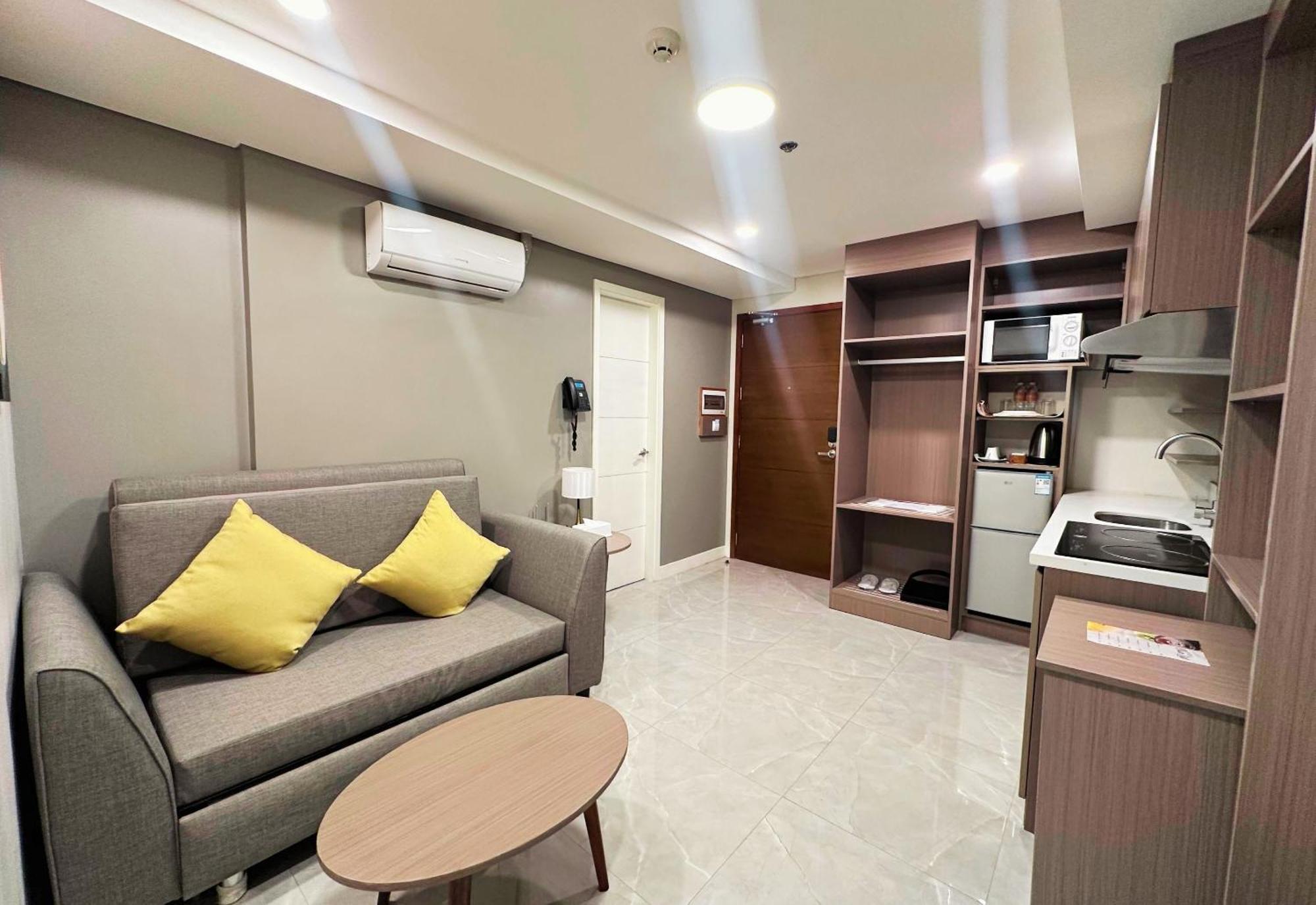 Hayat Sky Towers Hotel Cebu Ngoại thất bức ảnh