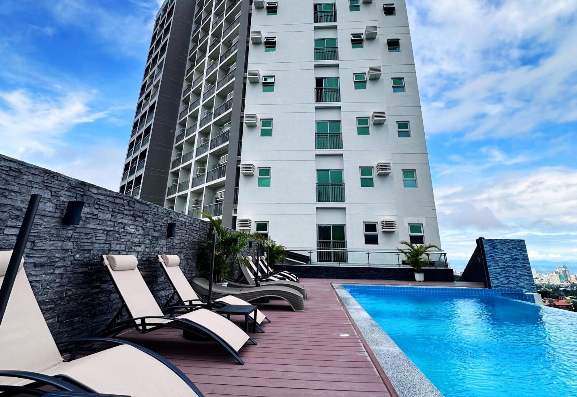 Hayat Sky Towers Hotel Cebu Ngoại thất bức ảnh