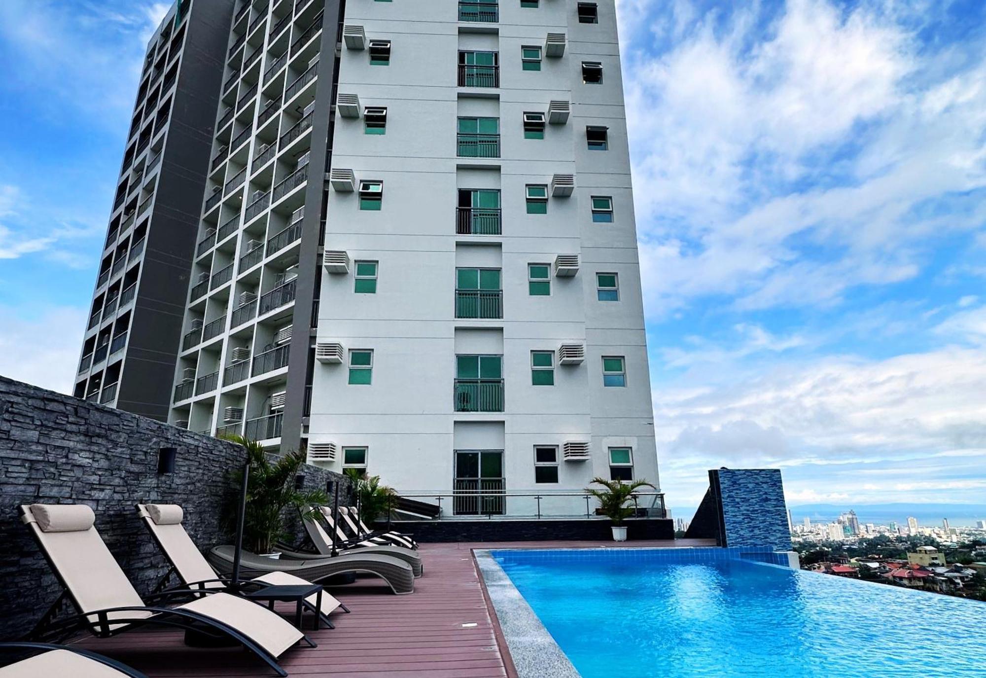 Hayat Sky Towers Hotel Cebu Ngoại thất bức ảnh