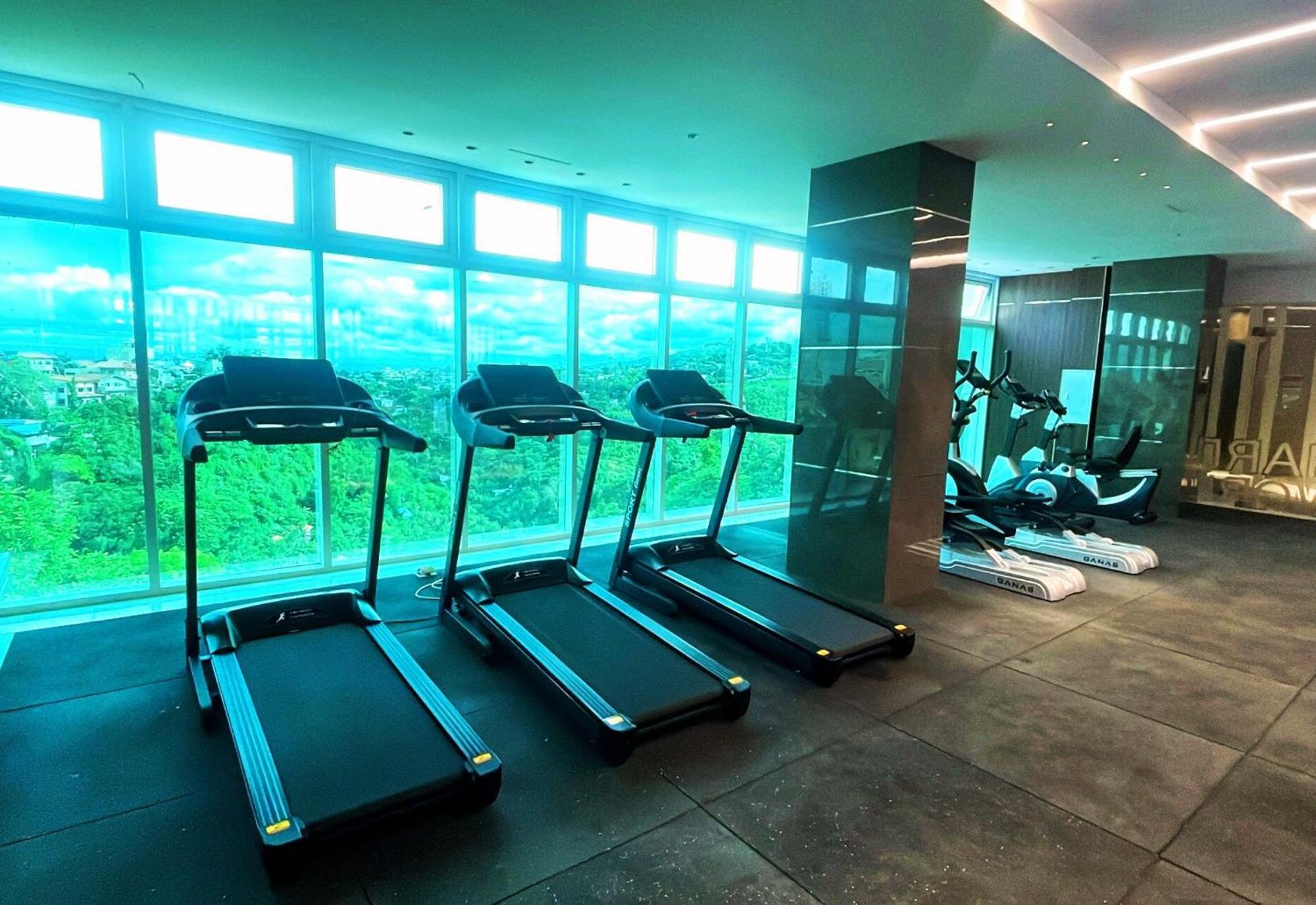 Hayat Sky Towers Hotel Cebu Ngoại thất bức ảnh